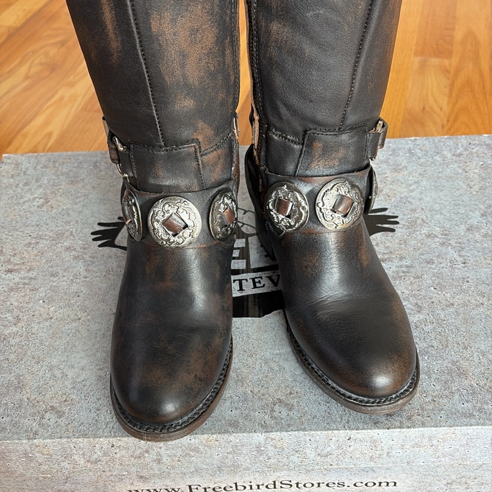 Freebird Casper 
Rare and retired design! - Picture 5 of 8